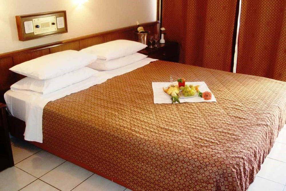 Xenios Theoxenia Hotel อูรานูโปลี ภายนอก รูปภาพ